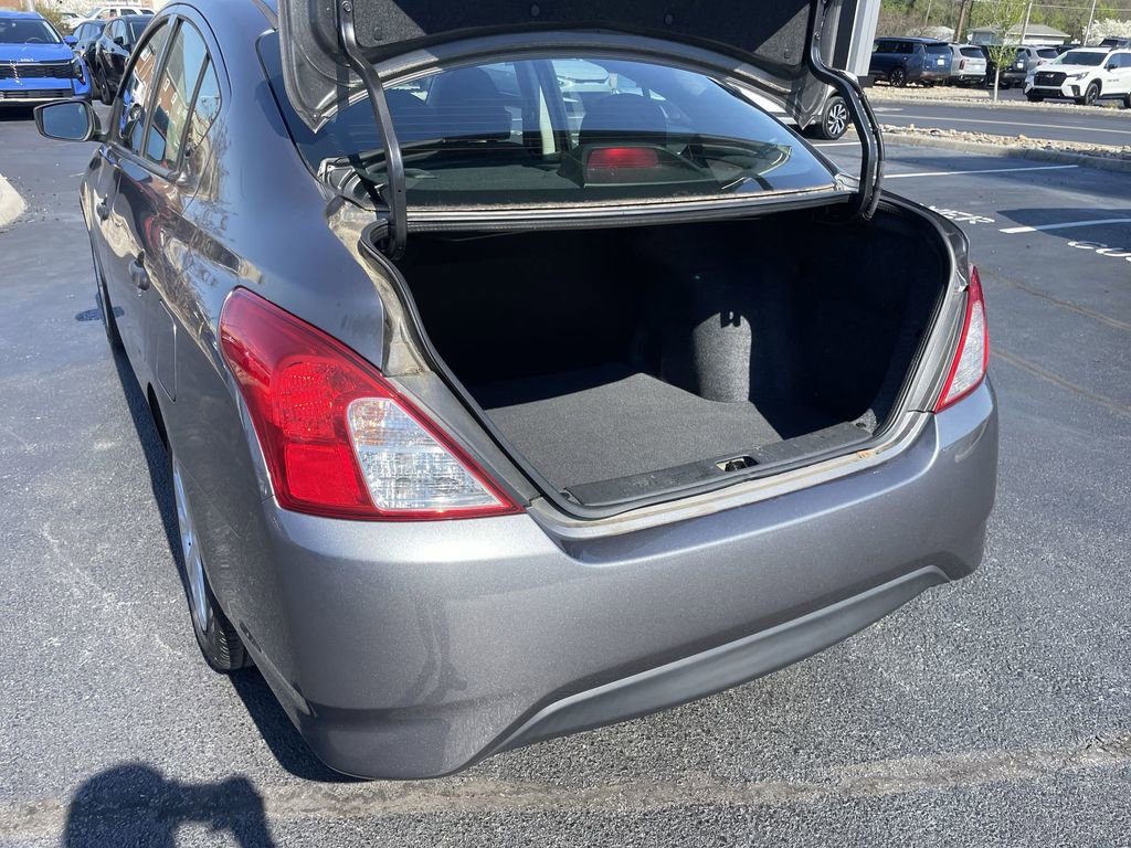 Used 2018 Nissan Versa S image 28