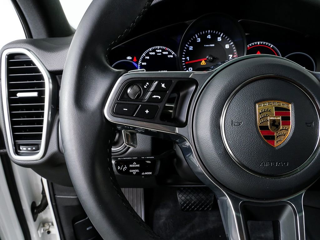 Certified 2023 Porsche Cayenne AWD/4WD image 9