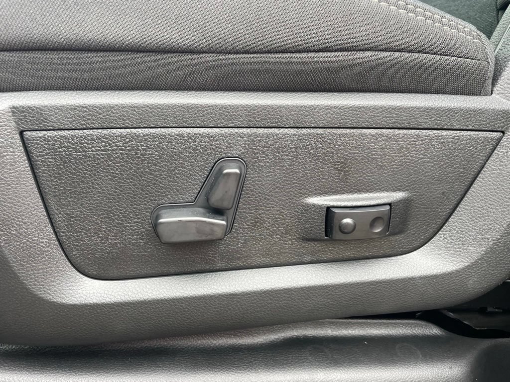 New 2026 RAM 2500 Big Horn AWD/4WD image 26
