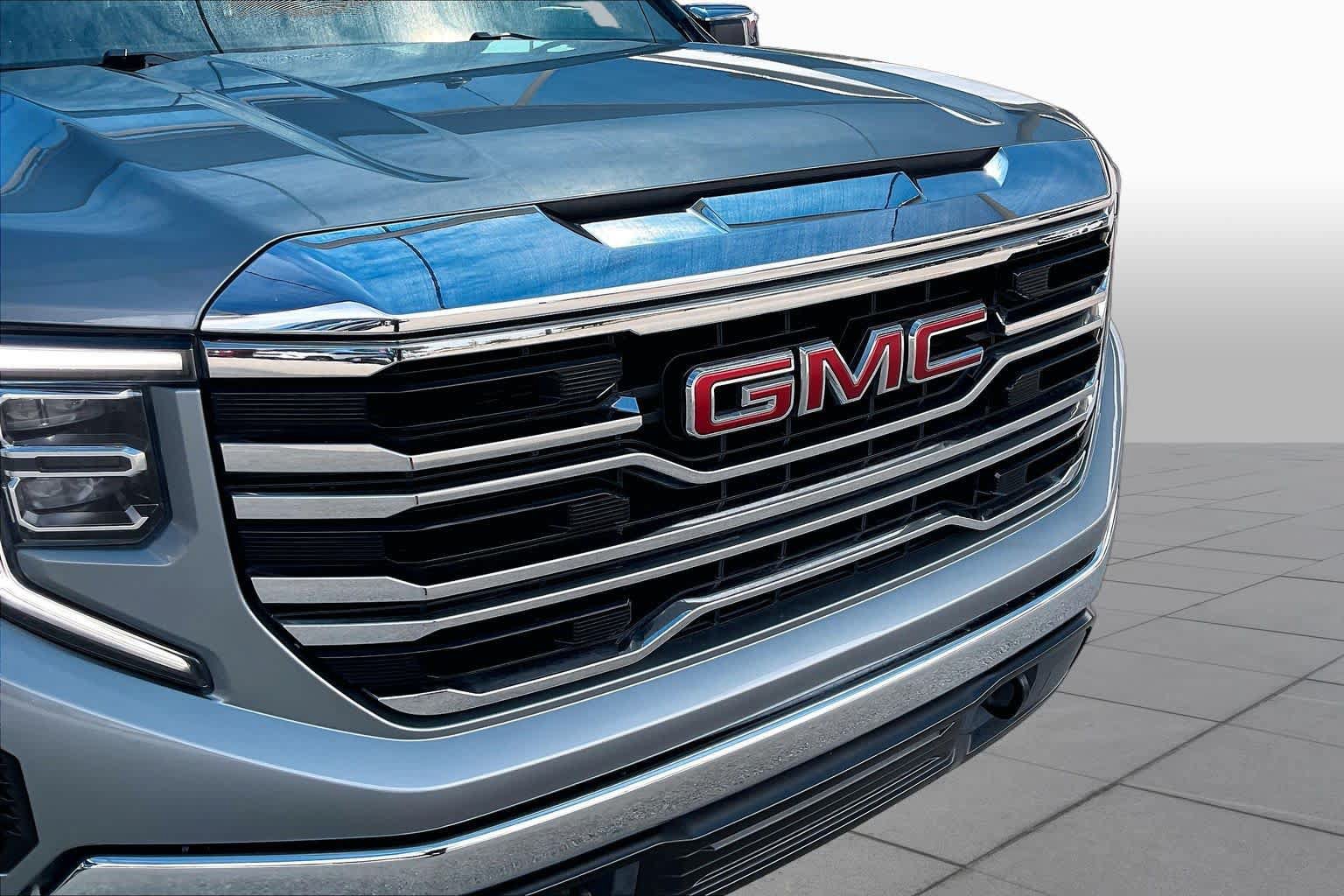 Used 2023 GMC Sierra 1500 SLT w/ SLT Premium Package AWD/4WD image 31
