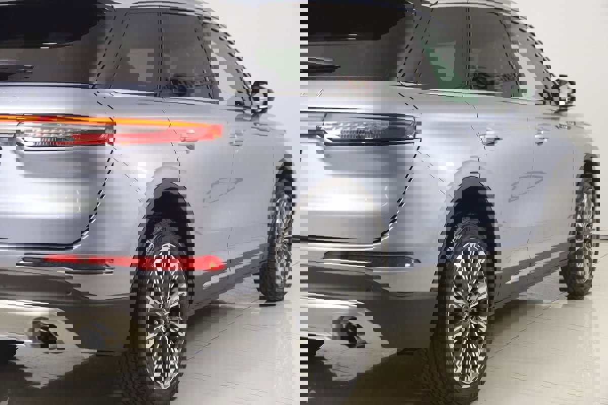 Used 2022 Lincoln Corsair Reserve w/ Elements Package image 44