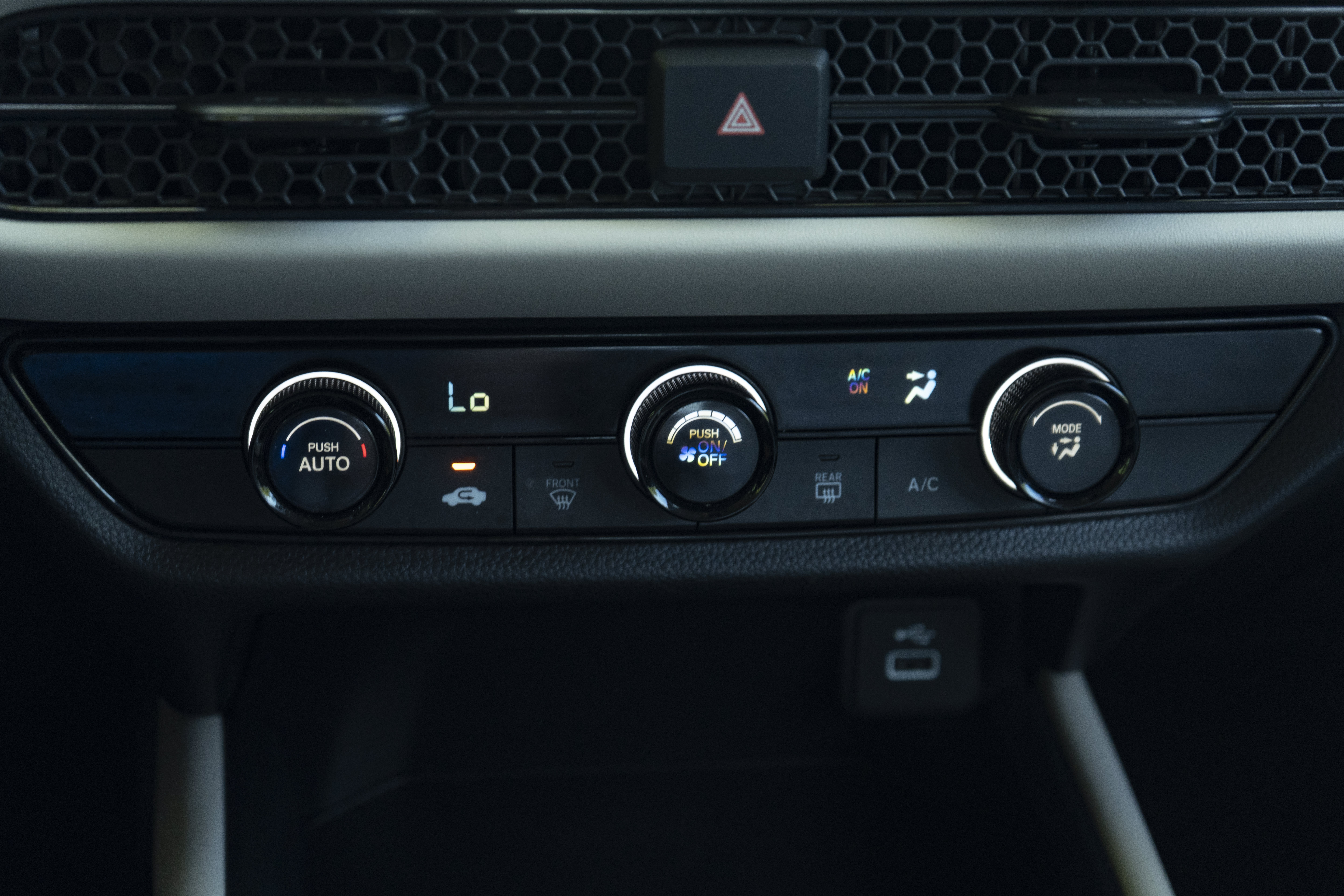 Certified 2024 Honda HR-V LX image 34