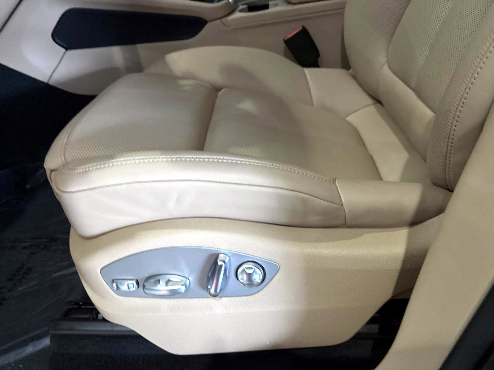 Certified 2026 Porsche Macan image 21