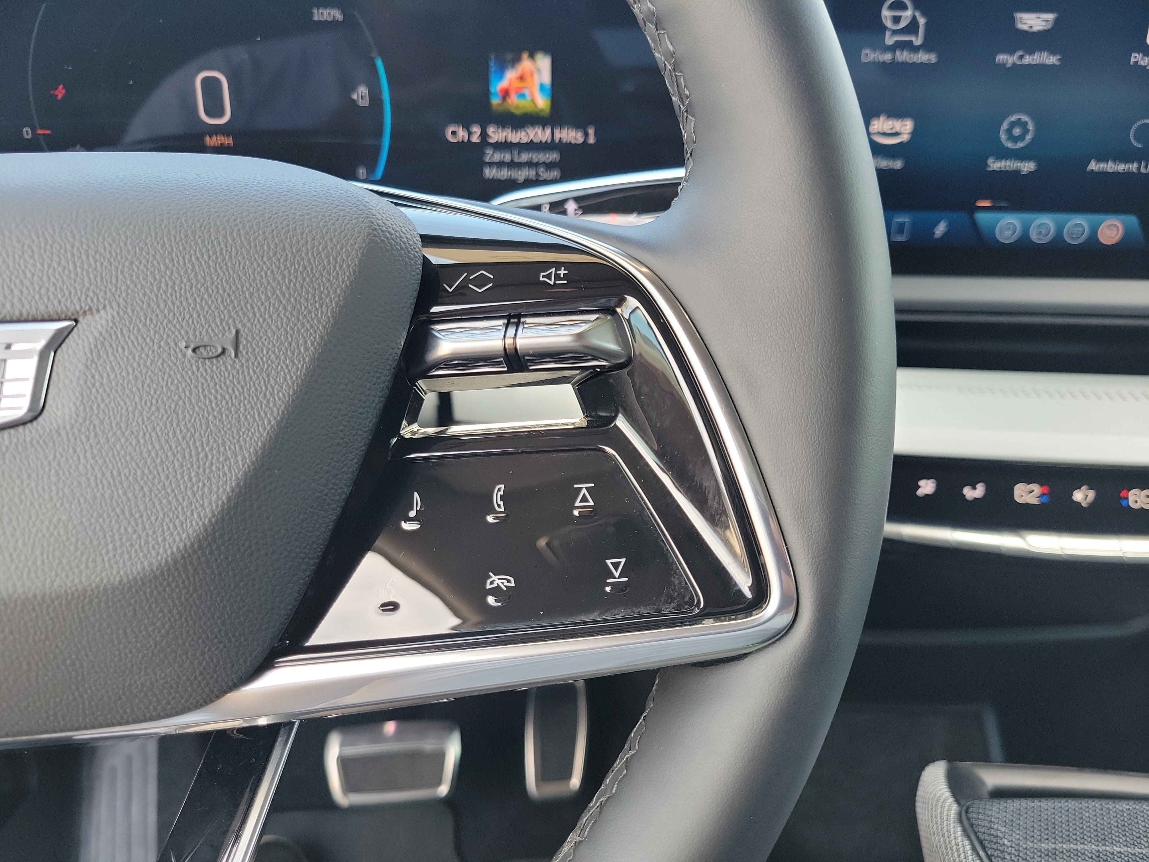 Certified 2025 Cadillac Optiq Sport 2 AWD/4WD image 33