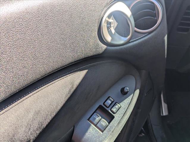 Used 2017 Nissan 370Z Touring Sport image 2