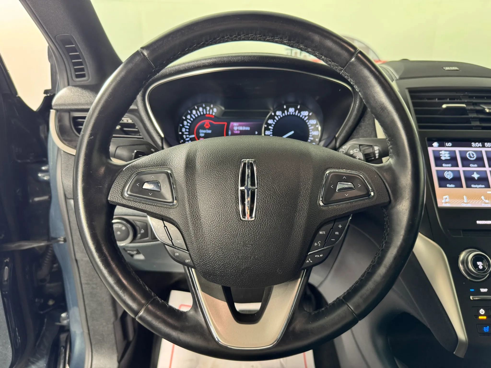 Used 2019 Lincoln MKC Reserve w/ MKC Climate Package AWD/4WD image 13