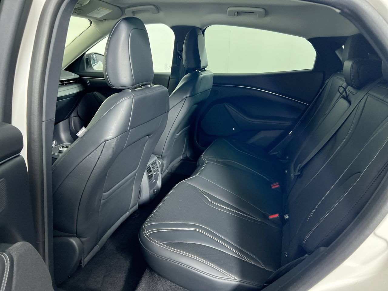 Used 2022 Ford Mustang Mach-E Premium AWD/4WD image 27