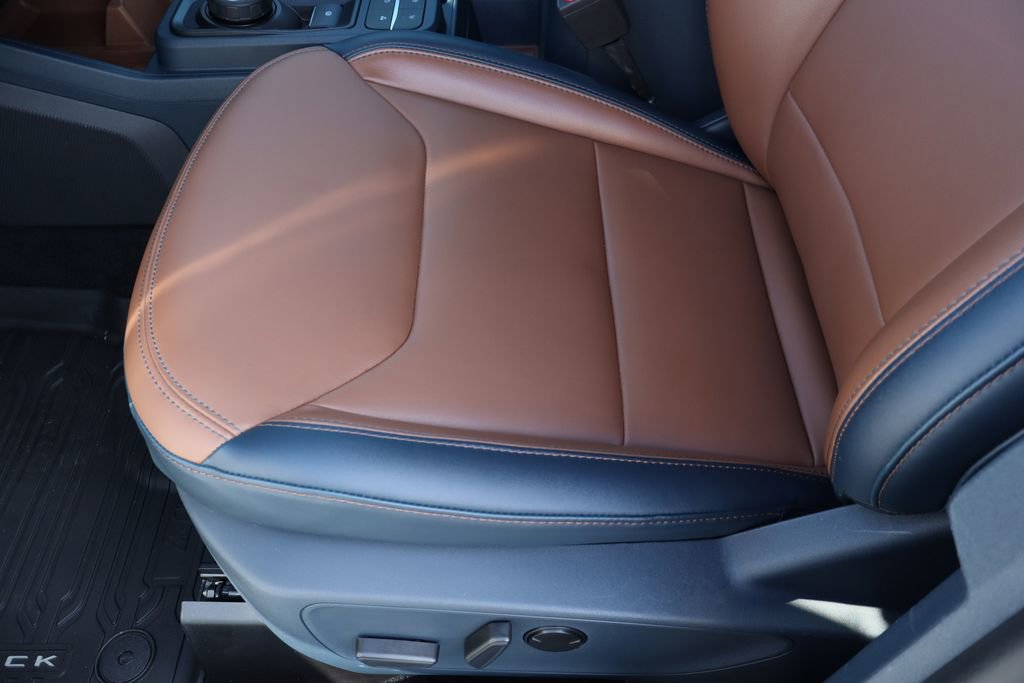 Used 2022 Ford Maverick Lariat w/ Equipment Group 500A Standard image 18