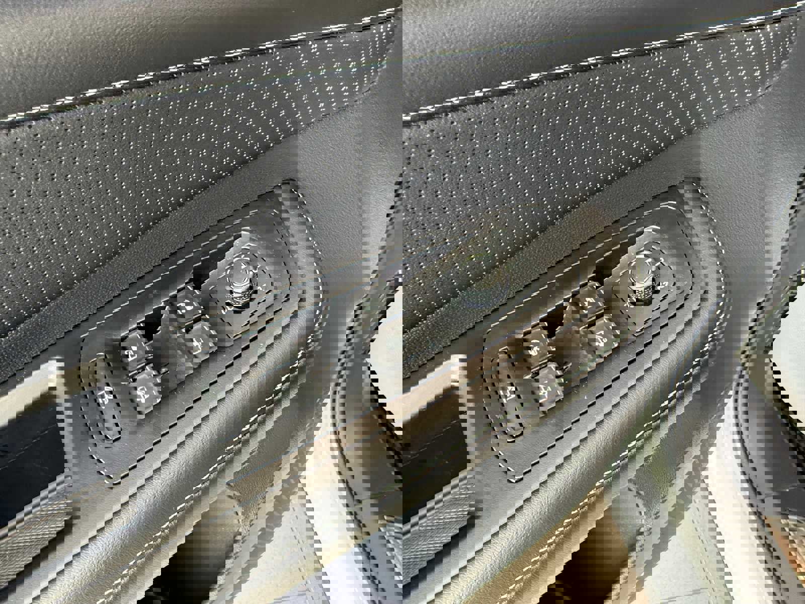 New 2026 Volkswagen Atlas Cross Sport SEL Premium R-Line image 6