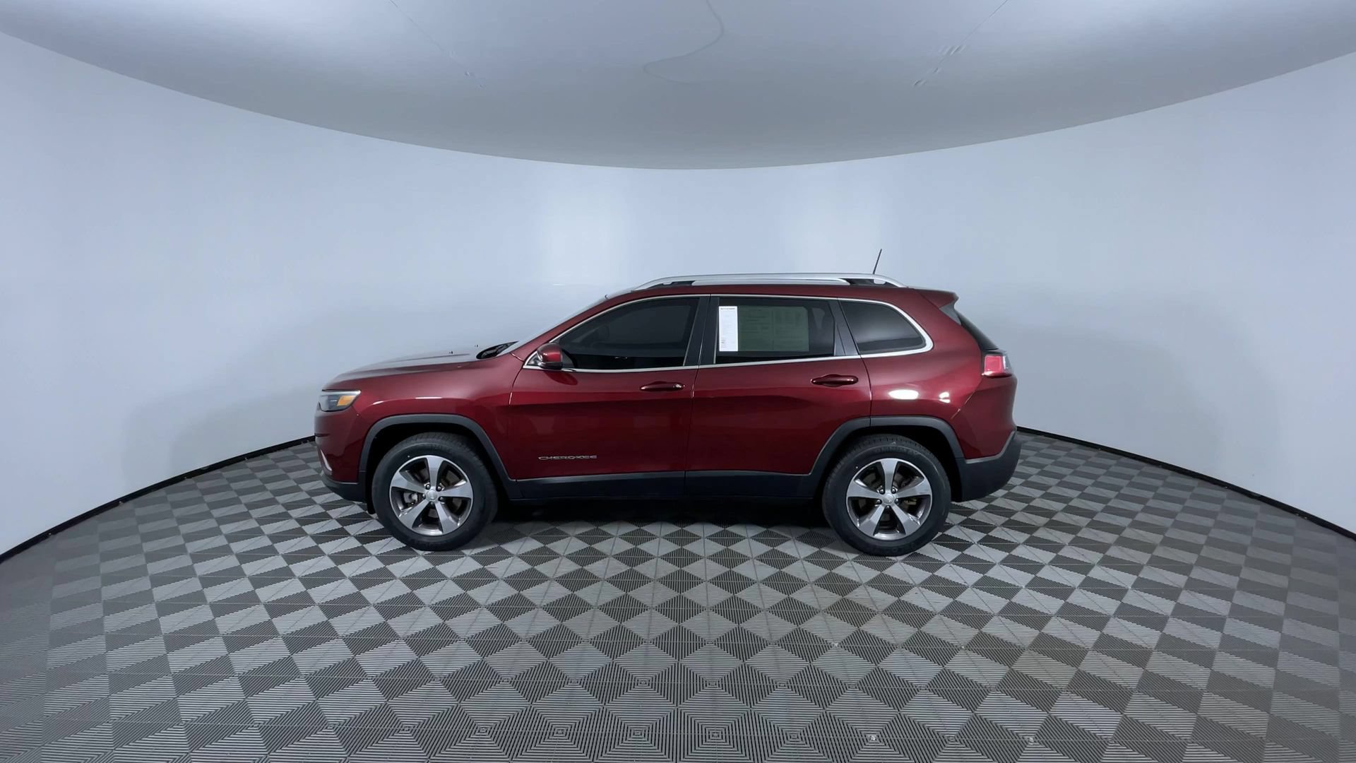 Used 2020 Jeep Cherokee Limited AWD/4WD image 5