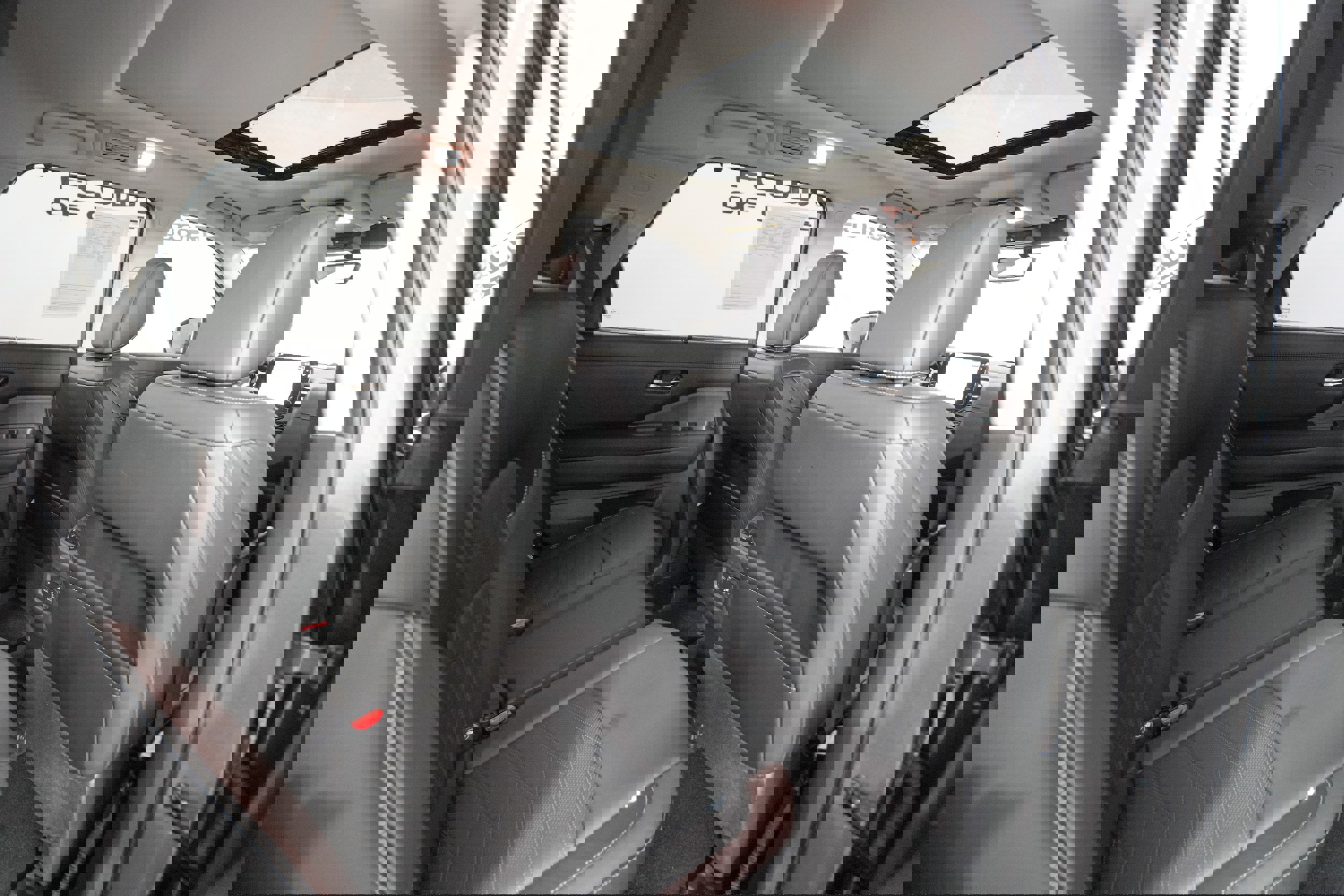 Used 2025 Nissan Pathfinder Platinum w/ Cargo Package image 19