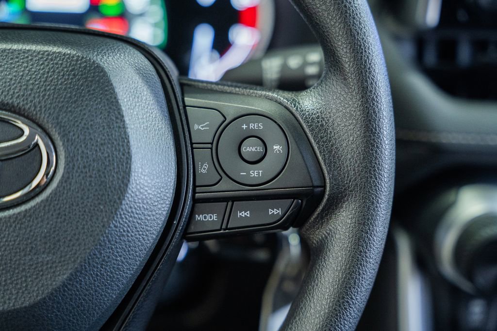 Used 2024 Toyota RAV4 LE image 22