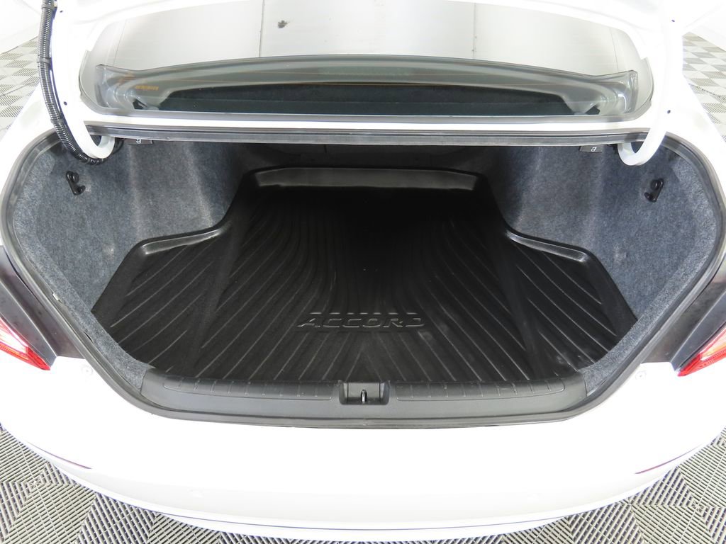 Certified 2021 Honda Accord Touring image 28