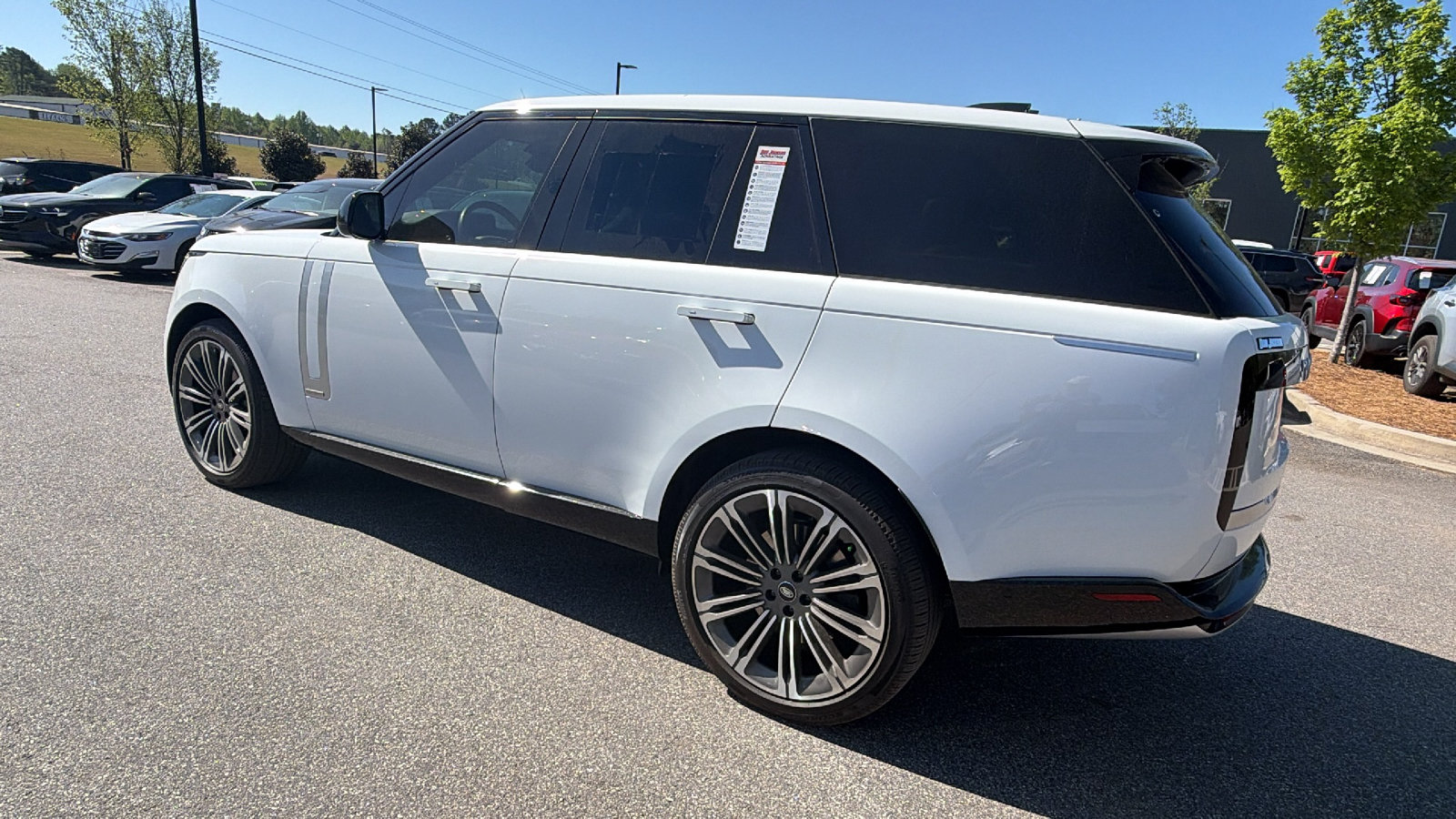 Used 2025 Land Rover Range Rover Autobiography AWD/4WD image 10