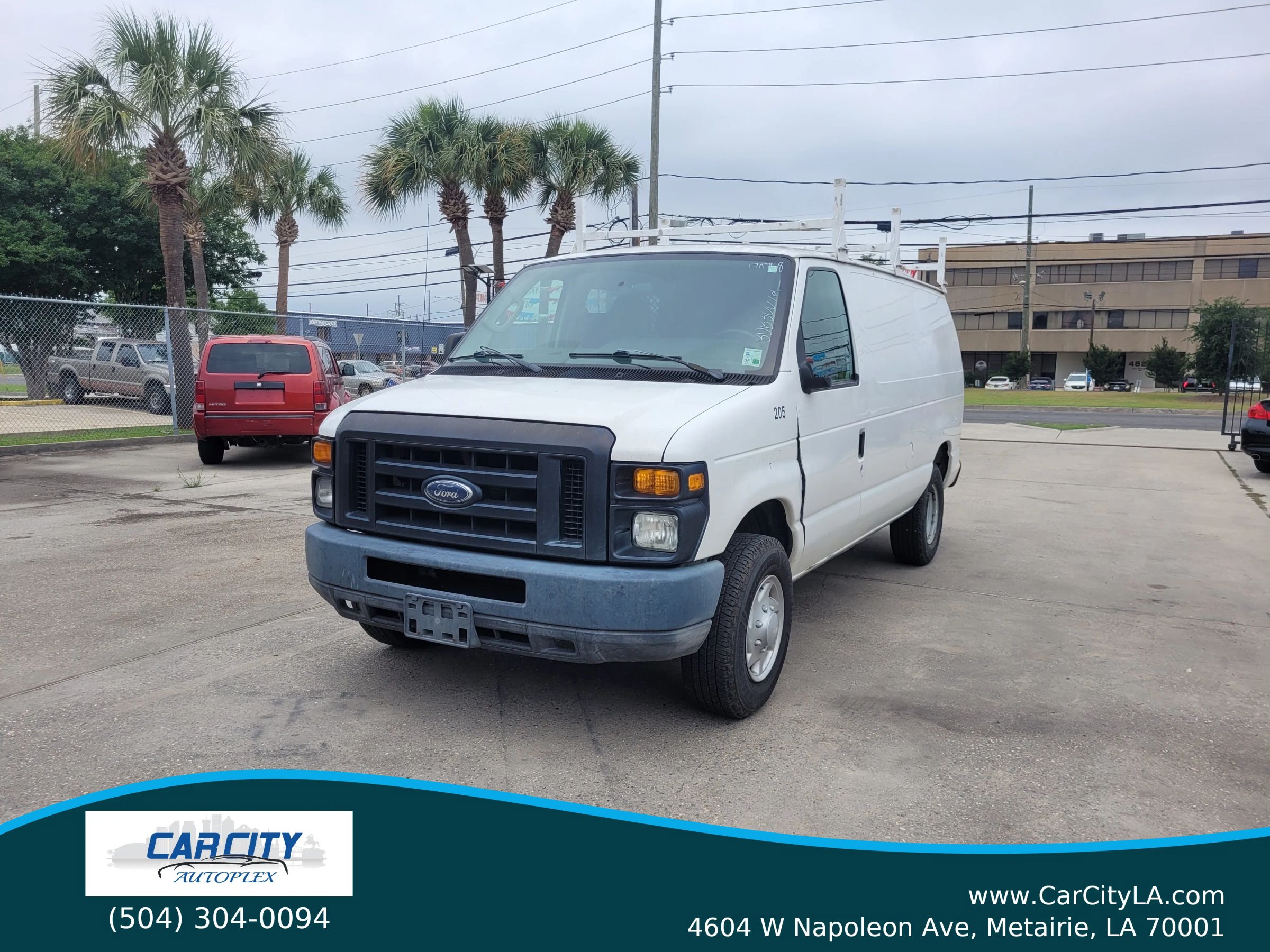 Used 2011 Ford E-250 and Econoline 250 w/ Commercial Cargo Van Pkg RWD image 3