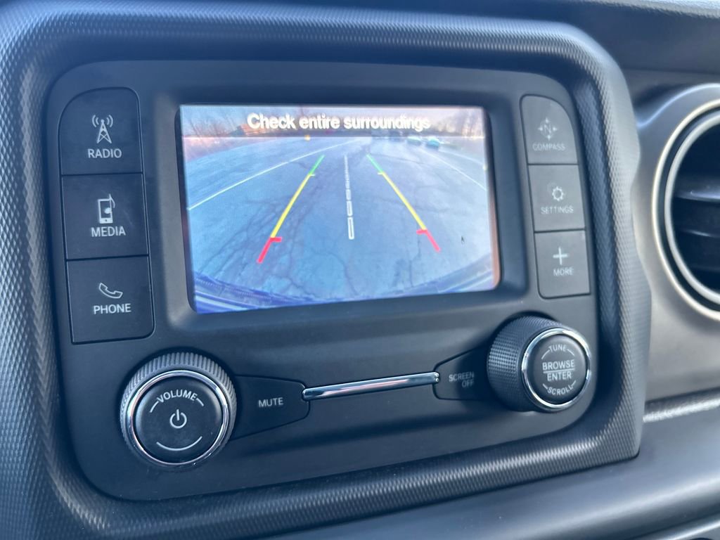 Used 2018 Jeep Wrangler Unlimited Sport image 14