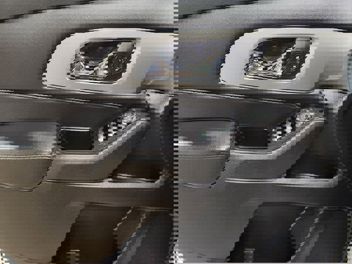 Used 2018 Chevrolet Traverse LS FWD image 43