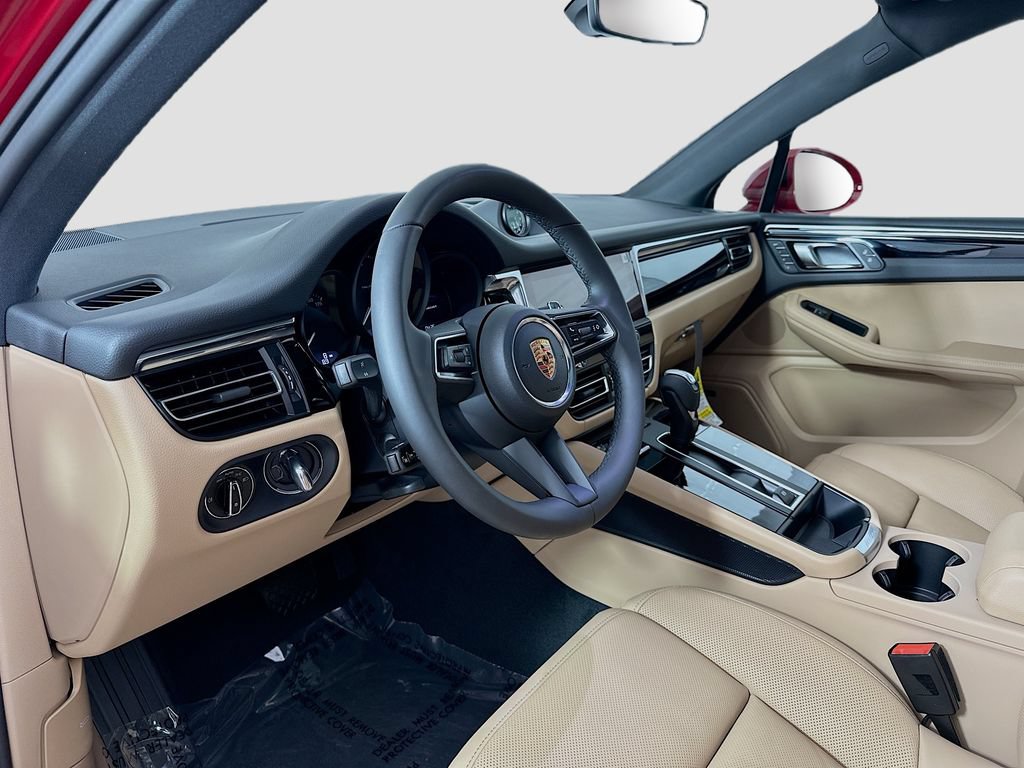 New 2026 Porsche Macan AWD/4WD image 4