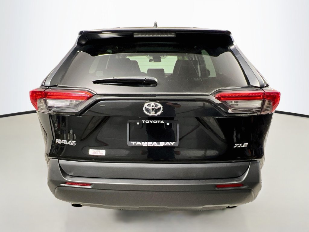 Used 2025 Toyota RAV4 XLE Premium FWD image 4