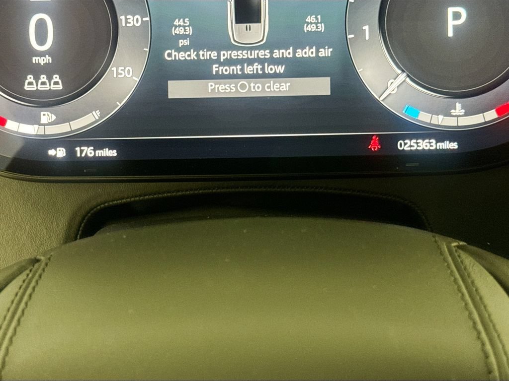Used 2024 Land Rover Range Rover Sport SE AWD/4WD image 11