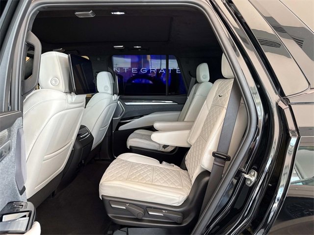 Used 2025 Cadillac Escalade V image 13