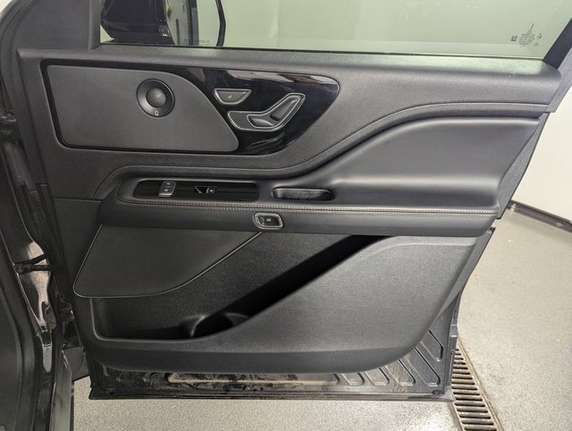 Used 2021 Lincoln Aviator Reserve w/ Equipment Group 208A image 22