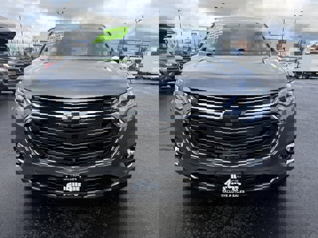 Used 2021 Chevrolet Traverse Premier image 2