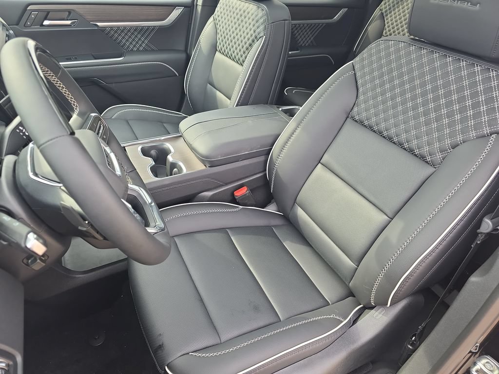 New 2026 GMC Acadia Denali w/ Super Cruise Package FWD image 16