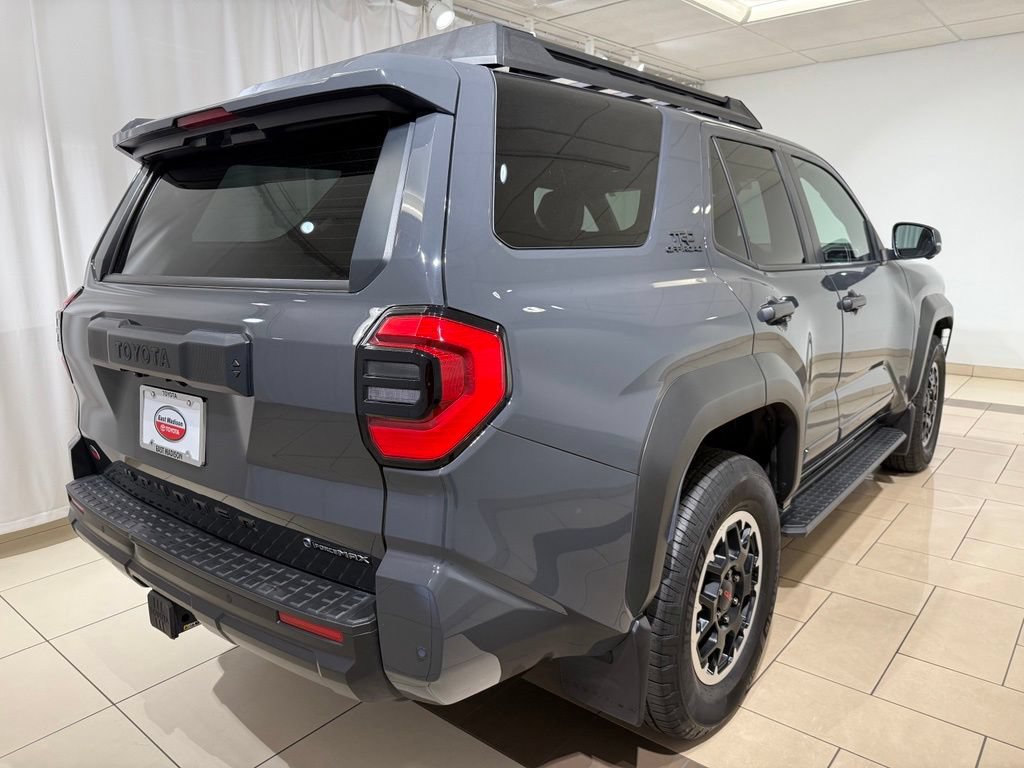 Certified 2025 Toyota 4Runner 4WD image 5