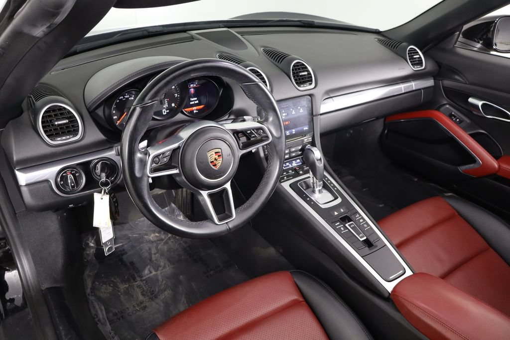 Used 2019 Porsche 718 Boxster RWD image 26