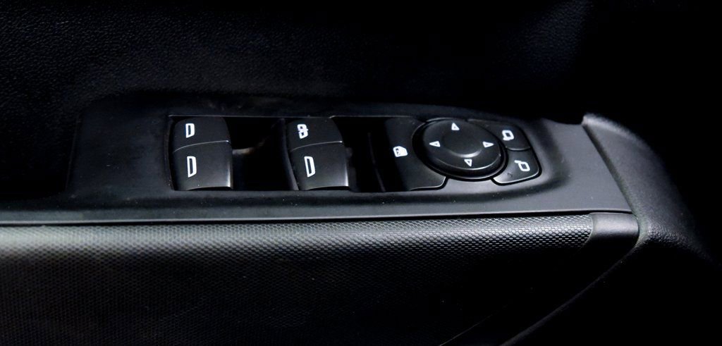 Used 2021 Chevrolet Silverado 1500 Custom w/ Safety Confidence Package image 15