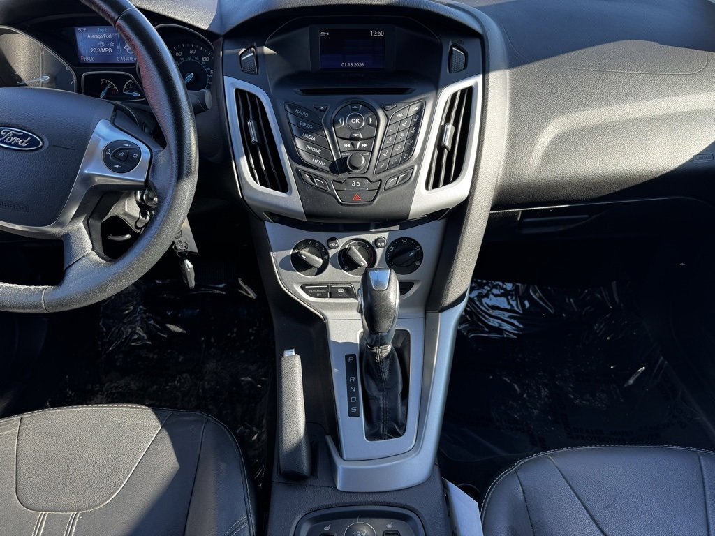 Used 2014 Ford Focus SE w/ Equipment Group 201A image 2