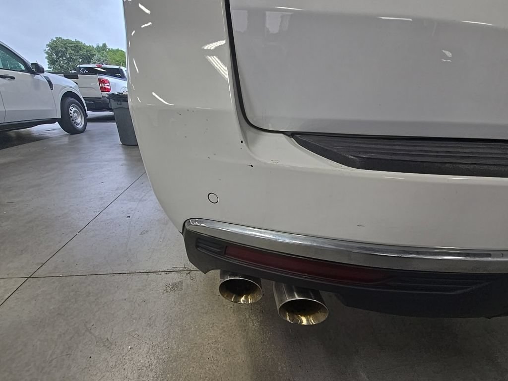 Used 2023 Chevrolet Suburban Premier AWD/4WD image 8