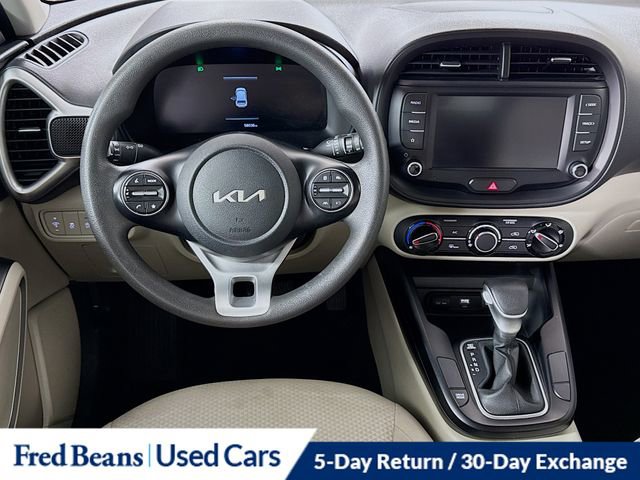 Used 2023 Kia Soul LX image 22