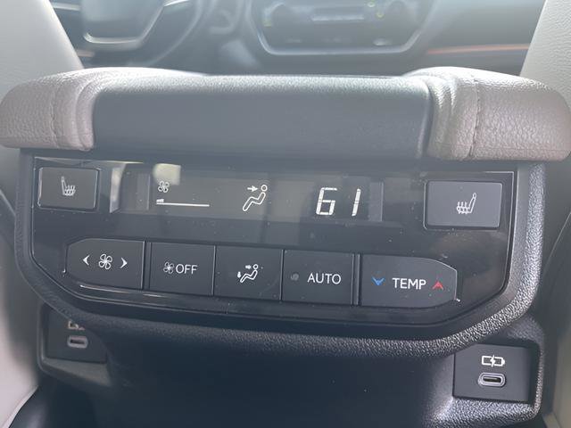 Used 2024 Toyota Grand Highlander Limited image 31