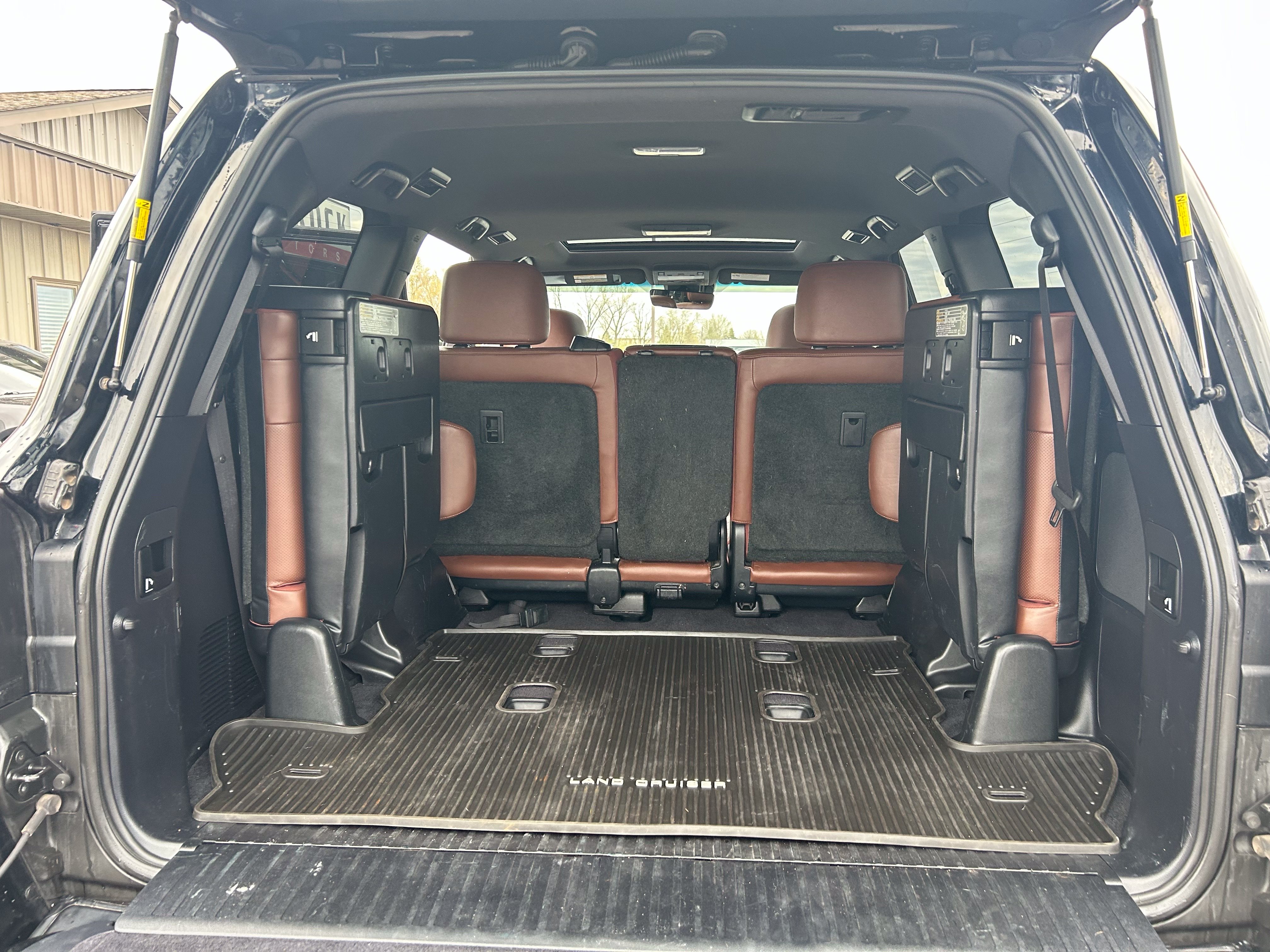 Used 2016 Toyota Land Cruiser AWD/4WD image 39