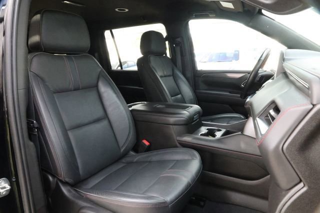 Used 2021 Chevrolet Suburban RST w/ Luxury Package image 29