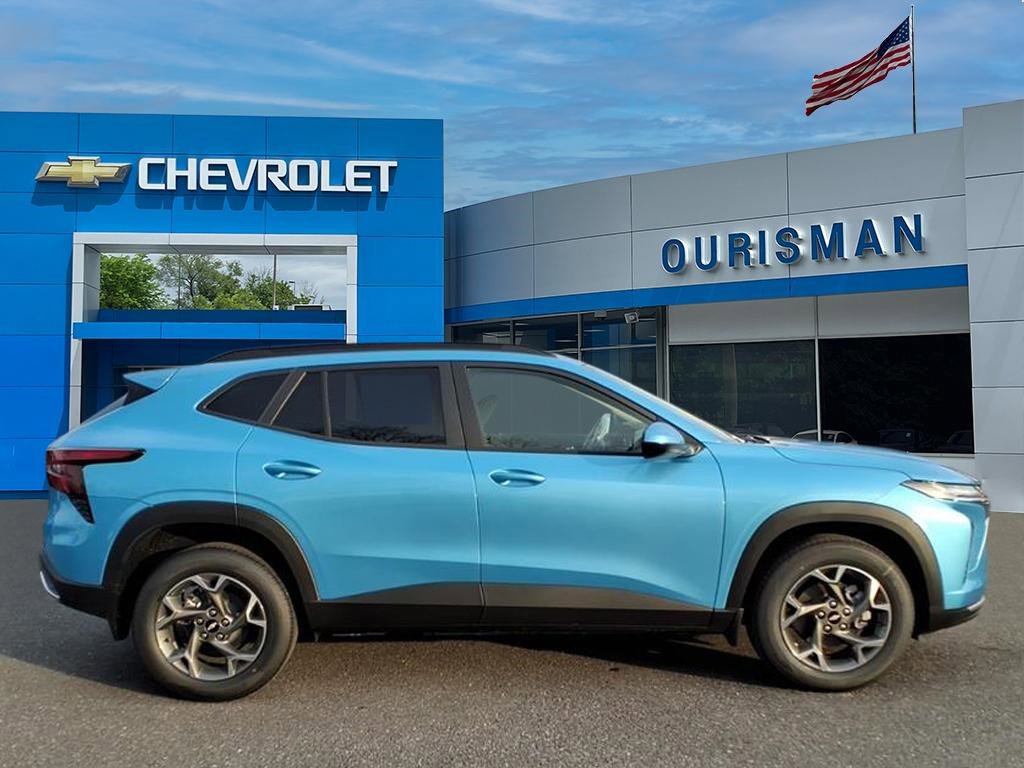 New 2026 Chevrolet Trax LT image 2