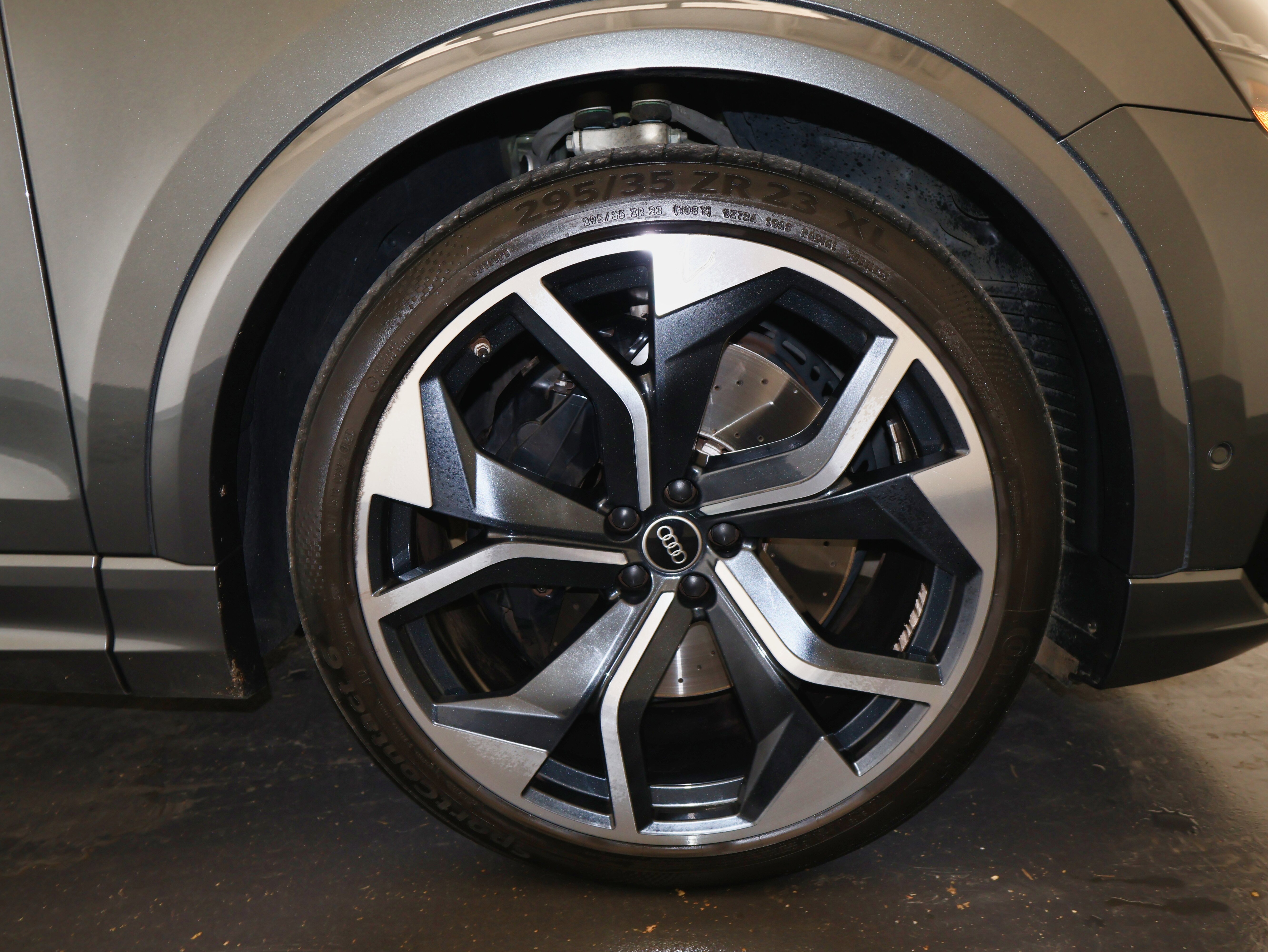 Used 2022 Audi RS Q8 w/ Black Optic Package image 61