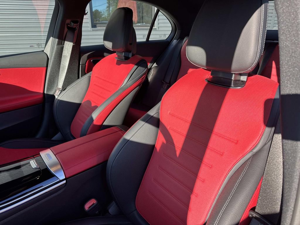 Used 2025 Mercedes-Benz C 300 Sedan image 5