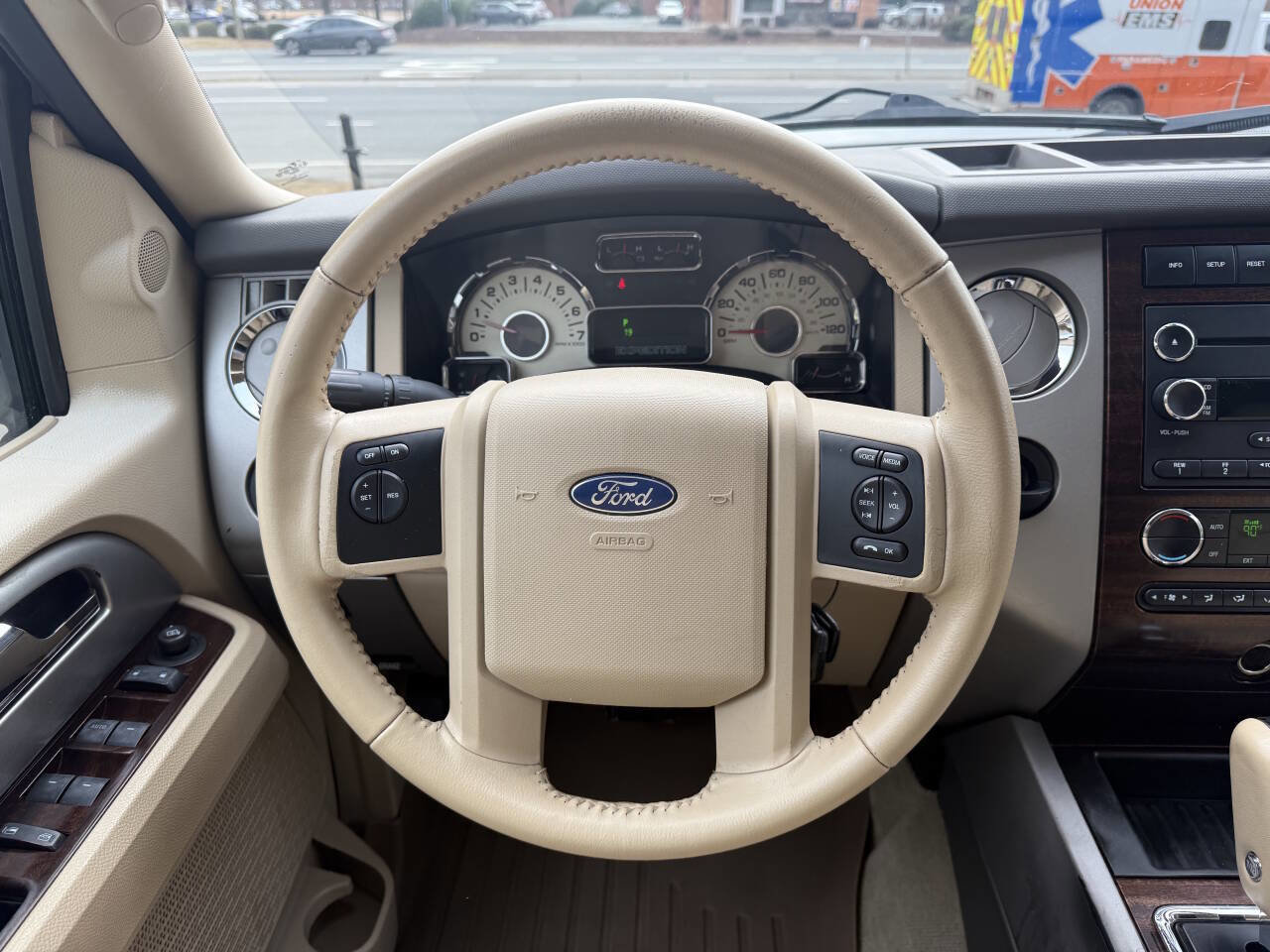 Used 2012 Ford Expedition XLT image 20