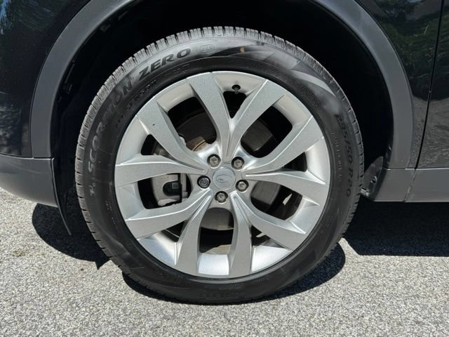 Certified 2023 Land Rover Discovery Sport SE AWD/4WD image 2