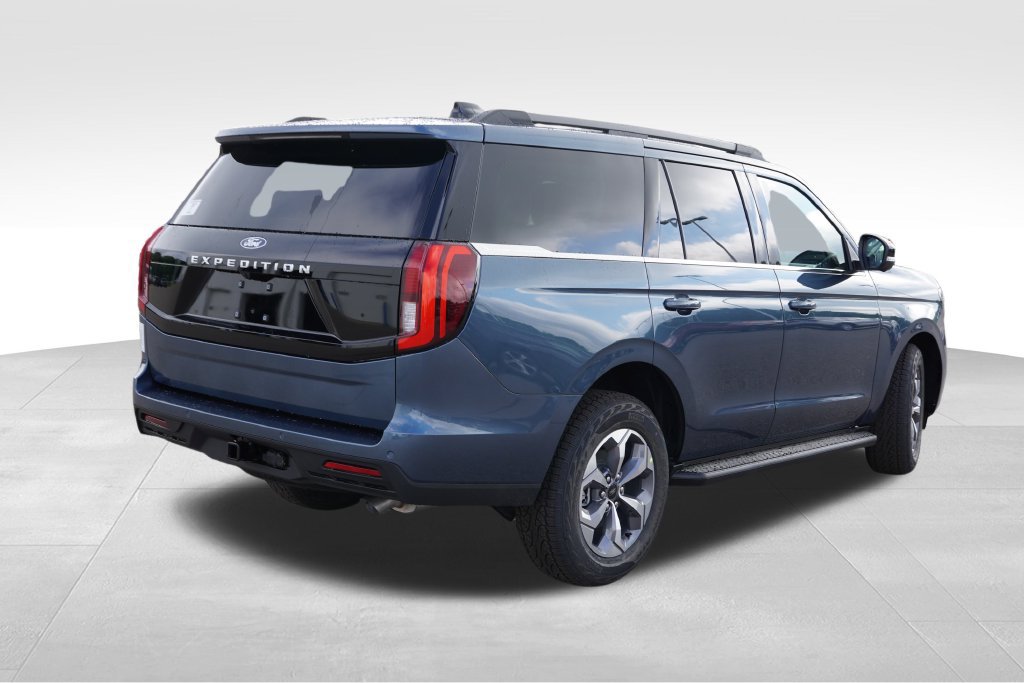 New 2027 Ford Expedition Active AWD/4WD image 3