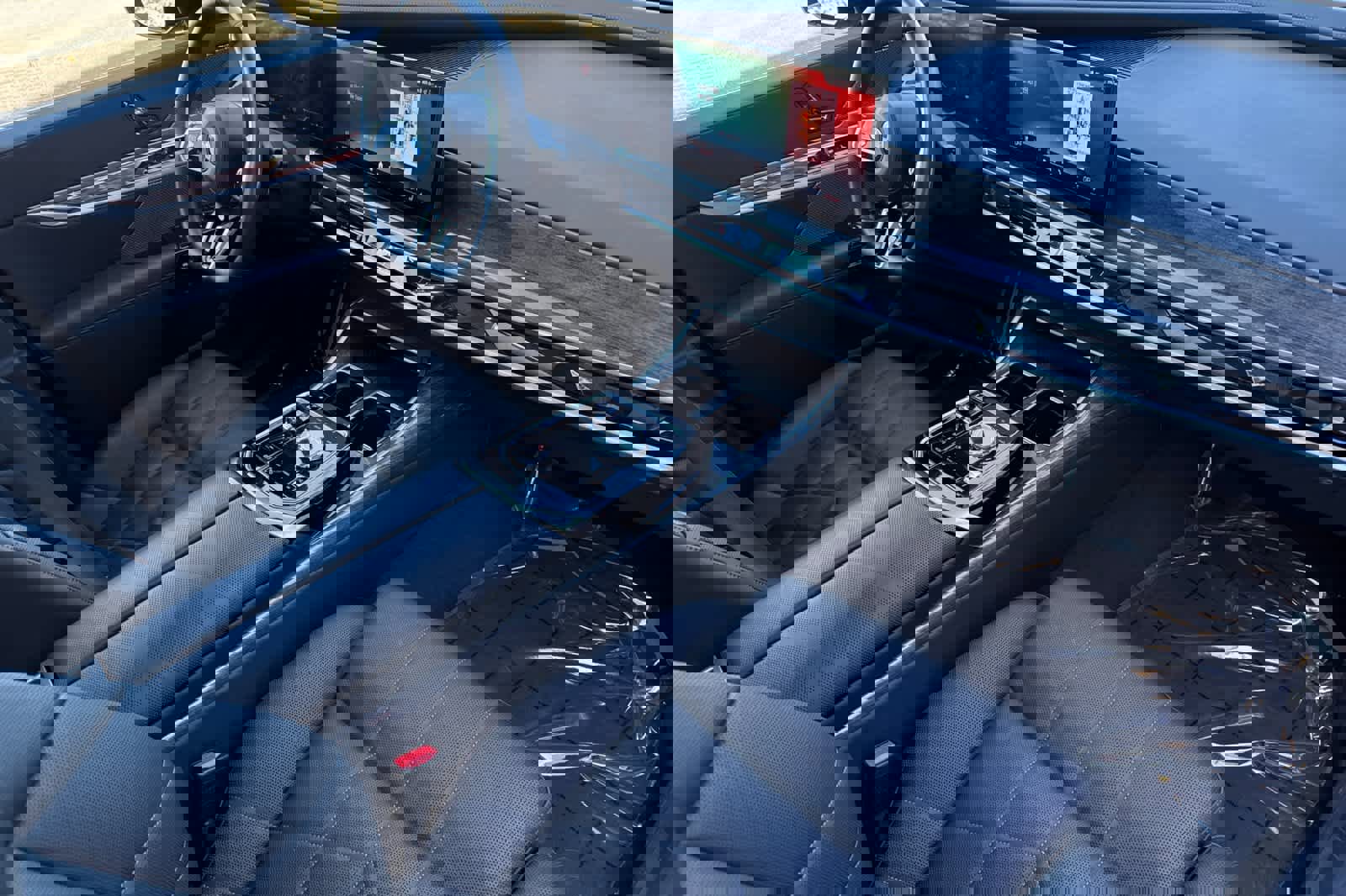 Certified 2023 BMW 760i xDrive w/ Executive Package image 16