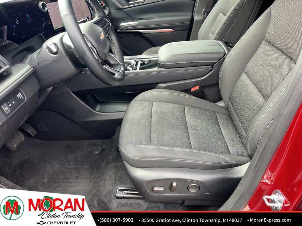 Certified 2024 Chevrolet Traverse LT image 17