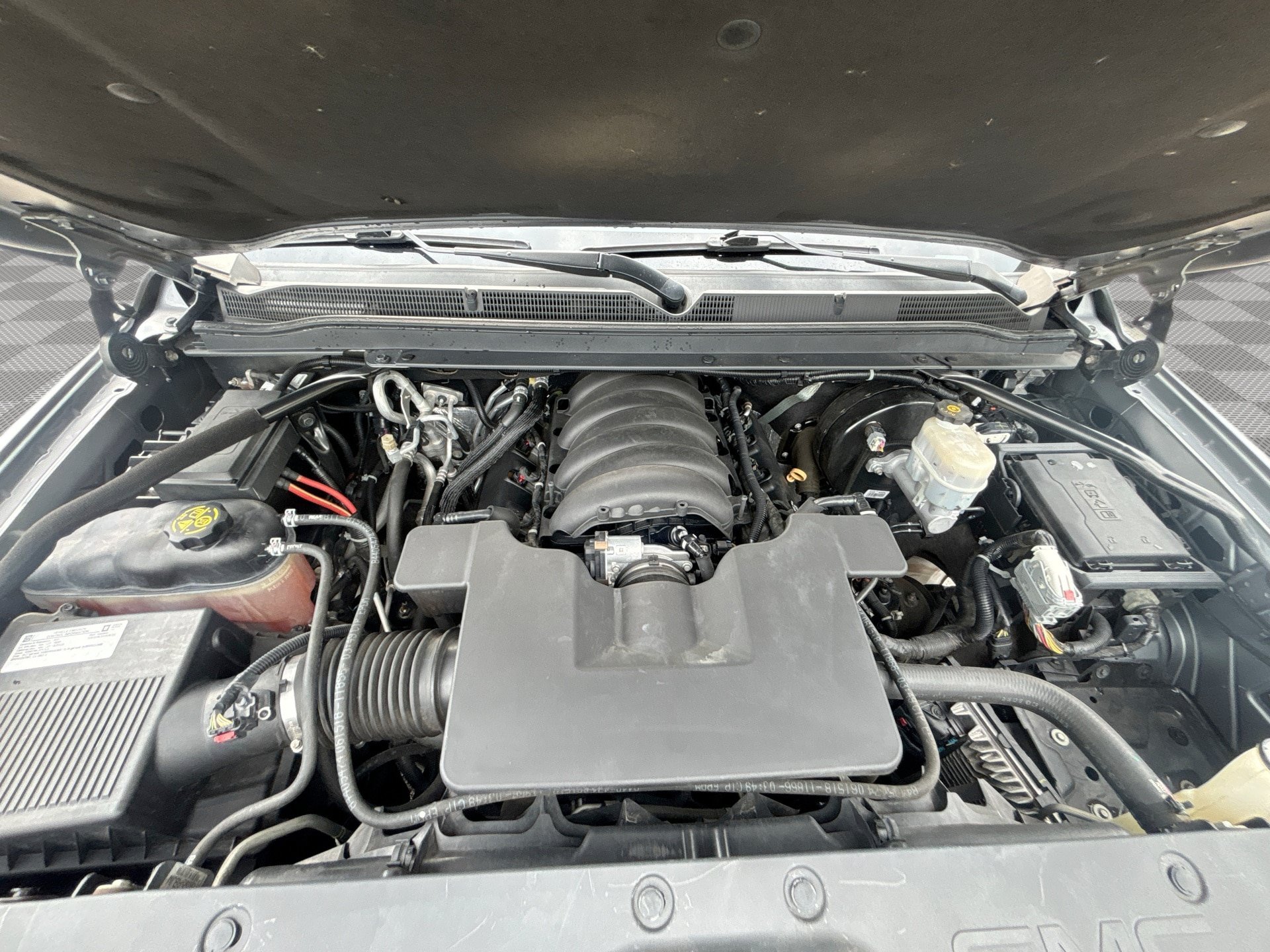 Used 2019 GMC Yukon XL Denali w/ Open Road Package RWD image 18