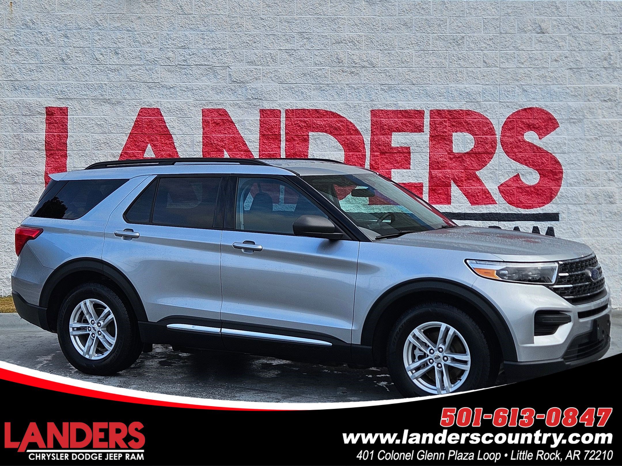 Used 2022 Ford Explorer XLT image 1