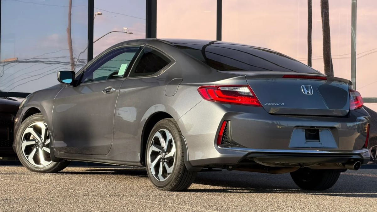 Used 2016 Honda Accord LX-S image 12