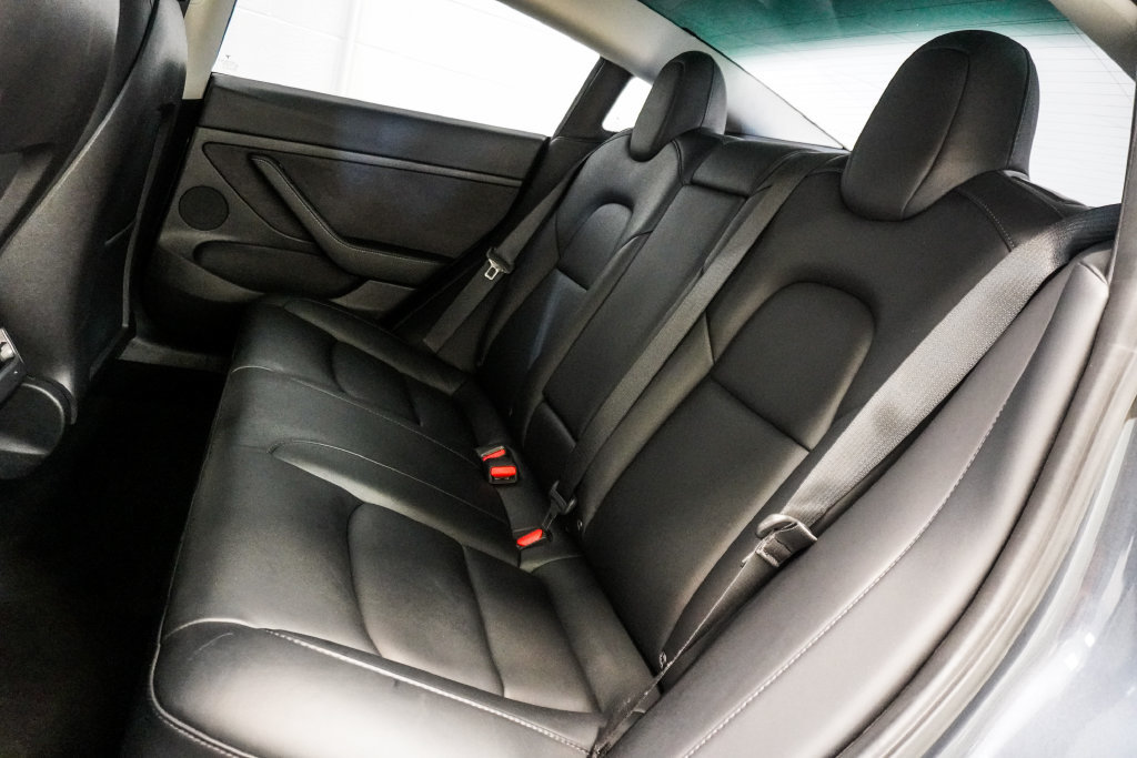 Used 2022 Tesla Model 3 Standard Range RWD image 8