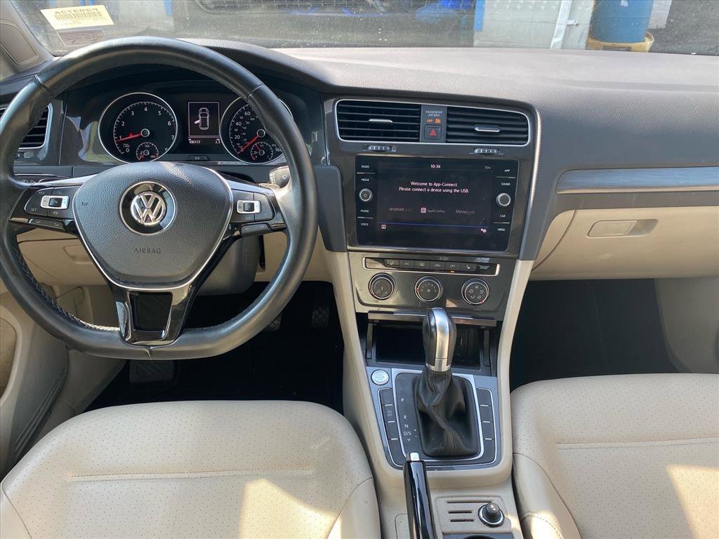 Used 2019 Volkswagen Golf SE image 12